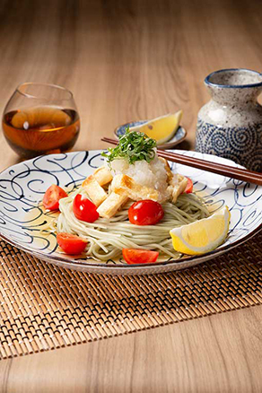 しそとレモンのぶっかけそば